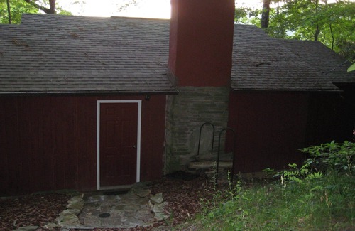 Topton Cabin | Serene Lakefront Hideaway with Dock & Family-Friendly Perks