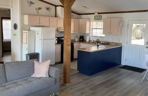 Lake Oconee House | Serene Lakefront Cottage at Oconee - Guest Rated 9.2