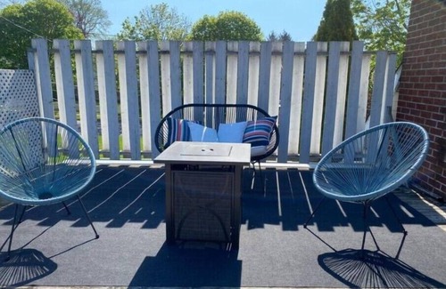 Cobourg Apartment | Eco-Friendly Lakeside Loft with Patio and Family Comfort