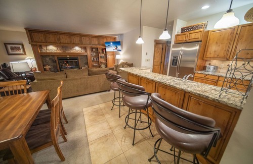 Mountain House Condo | Family-Friendly Bonus Bunk Room for Memorable Summer Trips