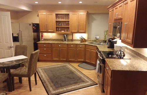 Seattle Metro Area Apartment | Inviting Lake View Studio with Spa and Hot Tub Access