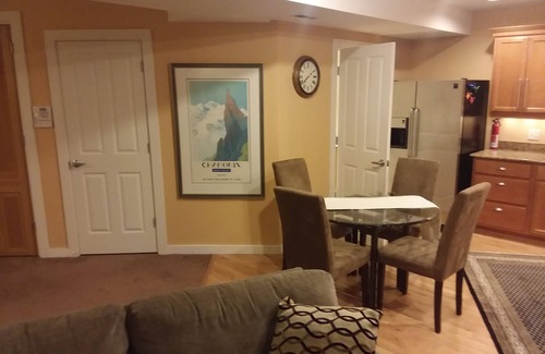 Seattle Metro Area Apartment | Inviting Lake View Studio with Spa and Hot Tub Access