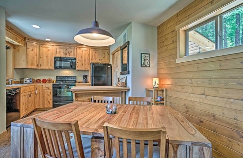 Leavenworth Cabin | Idyllic Leavenworth Cabin with Mountain Views and Fire Pit
