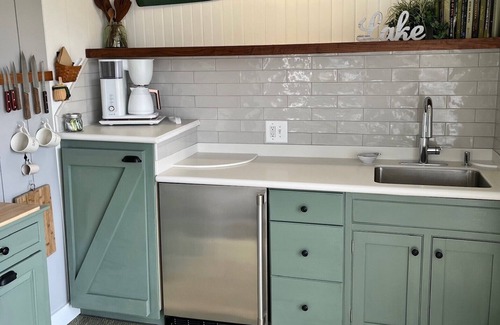 Wolfeboro Cottage | Quaint Lakeside Cottage with Spa & Hot Tub in Wolfeboro