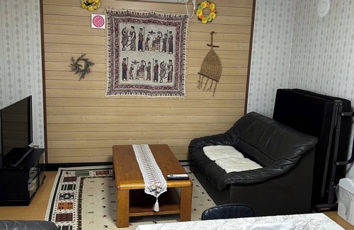 Toyako House | Cozy Lodge Next to Abuta-gun Hokkaidō with Kitchen & Breakfast