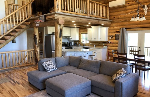 Tamarack Resort Cabin | Scenic Log Cabin with Breathtaking Views and Family Amenities