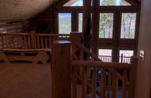 Tamarack Resort Cabin | Scenic Log Cabin with Breathtaking Views and Family Amenities