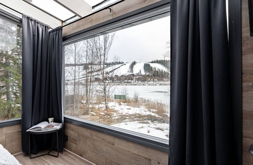 Jamsa Cabin | Private & Luminous Suite with lake views