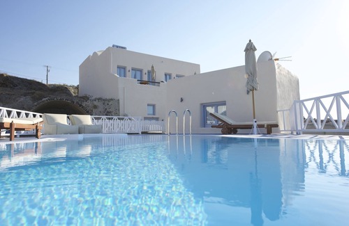 Oia Villa | Exclusive Villa with Ocean Views, Pool & Spa Experience