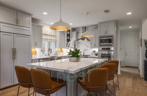 Woodhaven House | Premier Private Home Near Downtown with Pool & Spa