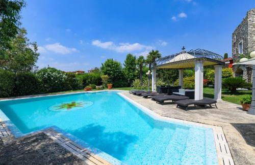 Moniga del Garda Villa | Elegant Private Villa with Pool & Hot Tub – Rated 9.3/10