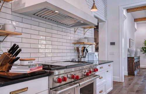 Bradenton House | Discover Jubilee Sanctuary: Waterfront Estate with Pool & Spa