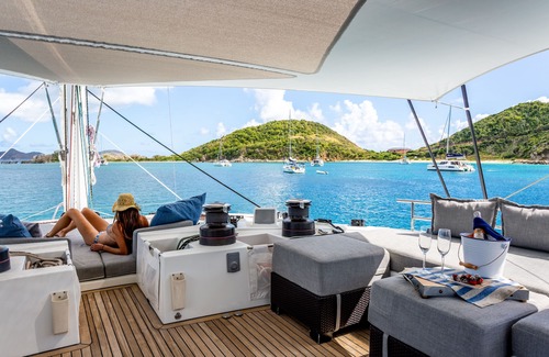 Flag Hill Boat Rental | All-Inclusive Private Yacht Experience with Captain & Chef