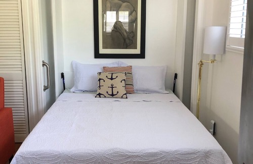 The Strand House | Cozy Manhattan Beach Guest House Near the Sand and Breakfast