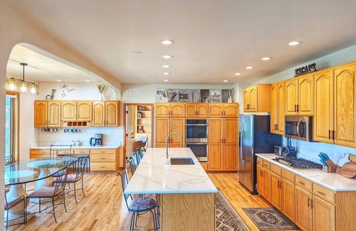 Colorado Springs House | Exclusive Mansion with Indoor Pool & Mountain Views