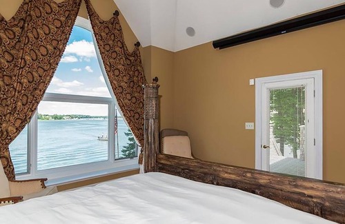 Maxwell House | Private Mansion on Geist Lake / Reservoir: NE Indianapolis - no neighbors