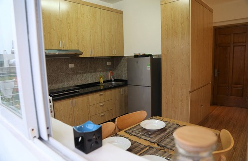 Ba Dinh Apartment | Modern Apartment with Balcony & Kitchen Amenities