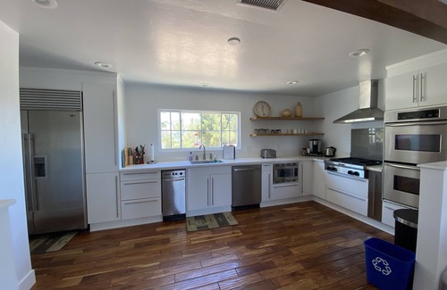 Temecula House | Modern Barn Retreat with Mini Golf, Ping Pong & Top Review