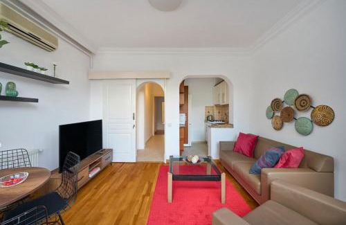 Bebek Apartment | Modern 3-Bed Triplex with Terraces - Family & Pet Friendly