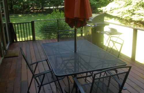 Clinton Corners House | Modern Private Home on Six Acres with Pool and Breakfast