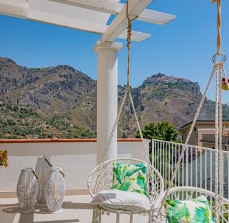 Taormina Villa | Exclusive Villa Mastrissa with Two Inviting Pools