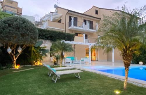 Taormina Villa | Exclusive Villa Mastrissa with Two Inviting Pools