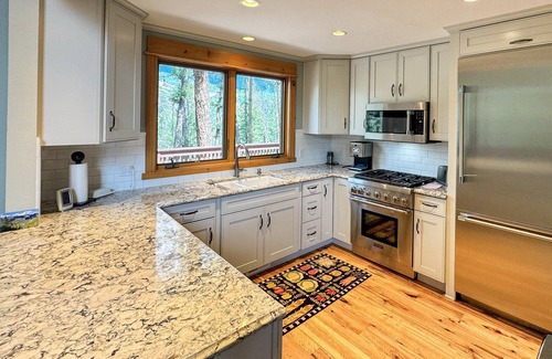 Mountain Village House | Private Mountain Home w/Hot Tub and Easy Trail + Lift Access