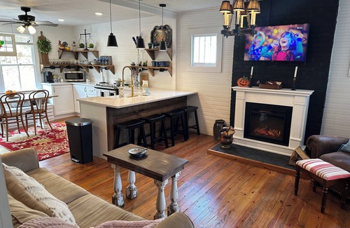 Green Mountain Cottage | Idyllic Mountain Cottage on 50 Acres in Blue Ridge