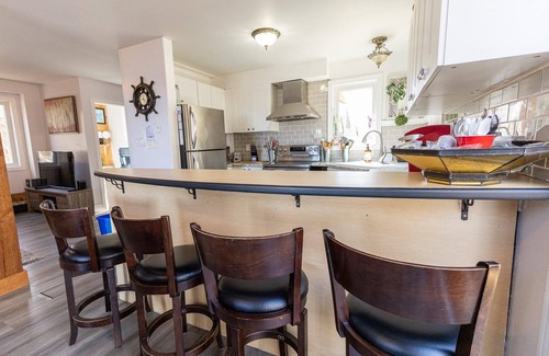 Ryerson Cottage | Tranquil Muskoka Cottage: Newly Renovated with Hot Tub