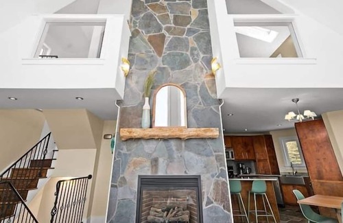 Chester House | Private Nordic Spa Villa with Hot Tub and Sauna