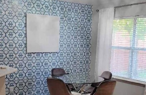 Cedar Hill House | Idyllic Retreat Near Joe Pool Lake | Top-Rated Downtown Dallas