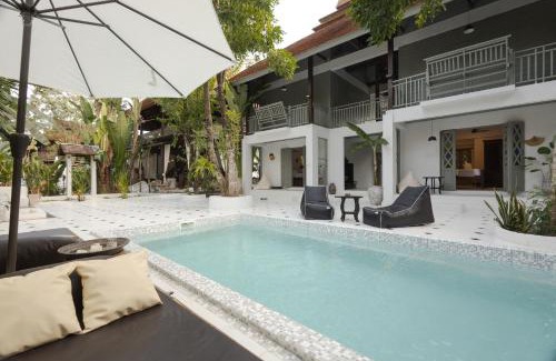 Pa Tan Villa | Illui - Exclusive Estate with Pool & Ocean Views in Chiang Mai