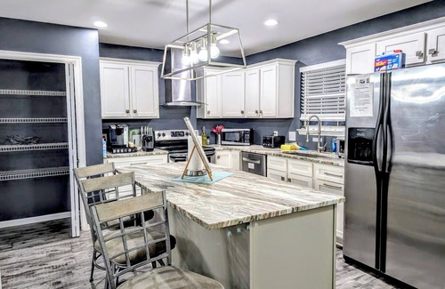 Whitemarsh Island House | Exclusive Private Oasis Steps from Downtown & Beach