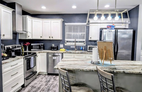 Whitemarsh Island House | Exclusive Private Oasis Steps from Downtown & Beach