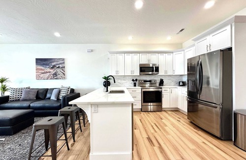 Kanab House | Private oasis with pool/hot tub and 2 homes in one