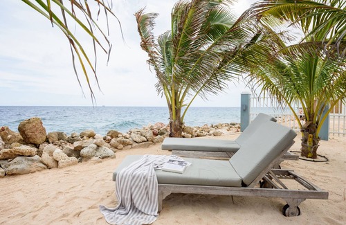 Pietermaai District Villa | Oceanfront Villa with Pool and 10/10 Guest Rating