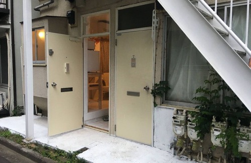 Setagaya Apartment | Cozy One-Room Apartment with Pool and Breakfast Included