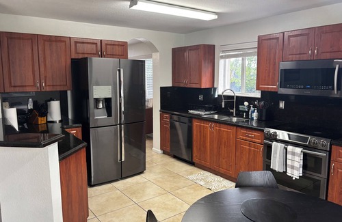 Homestead House | Serene Escape with Ocean View & Private Pool - Guest Rated 9.8