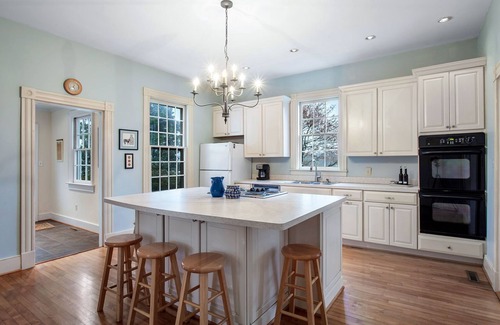 Goochland House | Historic 1870 Home with Pool & Lake Views - Guest Rated 10/10