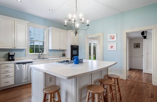 Goochland House | Historic 1870 Home with Pool & Lake Views - Guest Rated 10/10