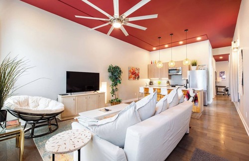 Germantown House | Private House with Parking Near Shops, Bars & Restaurants