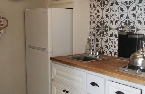 Thousand Oaks House | Cozy Retreat with Private Patio and Kitchen Amenities