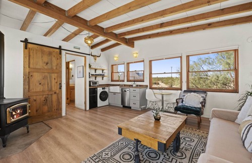 Joshua Tree Apartment | Serene Cabin Retreat in North Joshua Tree, Pet Friendly