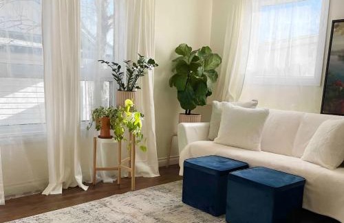 Hidden Valley Apartment | Tranquil Walk-out Suite: 4-Star Rated, Pet & Child Friendly