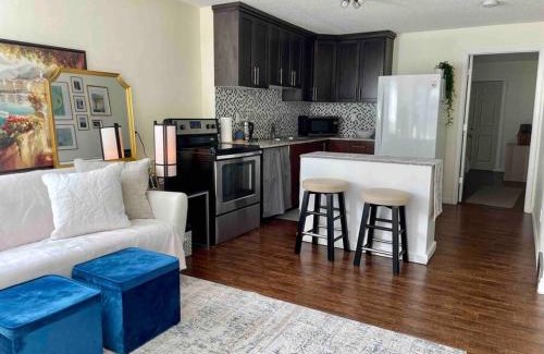 Hidden Valley Apartment | Tranquil Walk-out Suite: 4-Star Rated, Pet & Child Friendly
