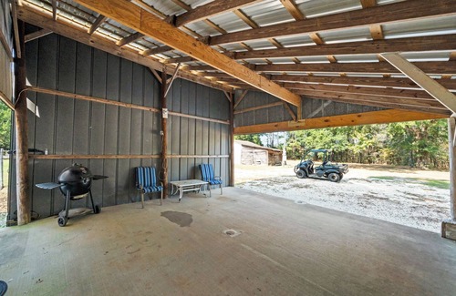 Range Cabin | Cozy 3-Bedroom Cabin in Castleberry with AC & WiFi