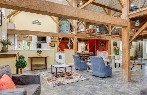 Hillsboro House | Private Ponds and Trails Hillsboro Nature Retreat!
