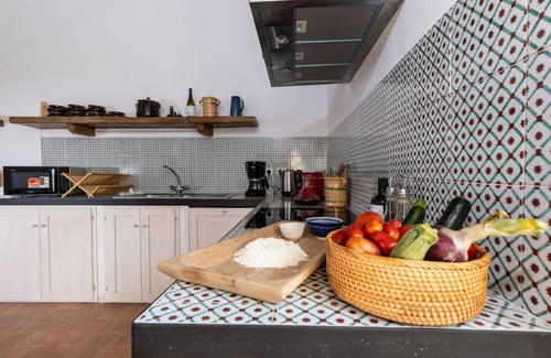 Fabro Villa | Private pool, A/C, Wifi, enchanting views, vineyards and 5mins to shops & bars