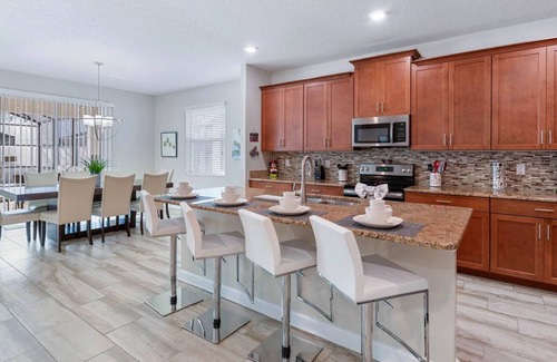 Bay Lake Villa | Indulge in Themed Bedrooms & Private Pool Retreat