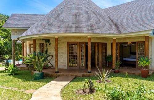 Diani Beach Villa | Private Pool Cottage at Diani Beach with Ocean Views
